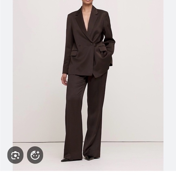 Elegant Brown Women's Suit Set - Picture 2 of 8